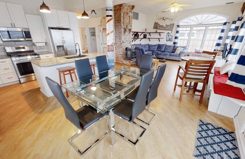 Surf City House | Oceanfront,7decks,HotTub,Game rm, Elev, Priv Beach walkway