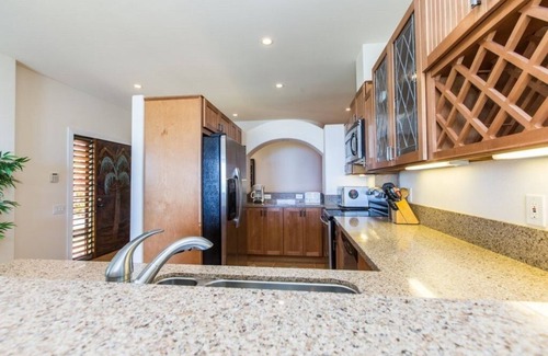 Princeville Condo | Oceanfront Air Conditioned Condo ~ Walk to Beach ~ Amazing Views