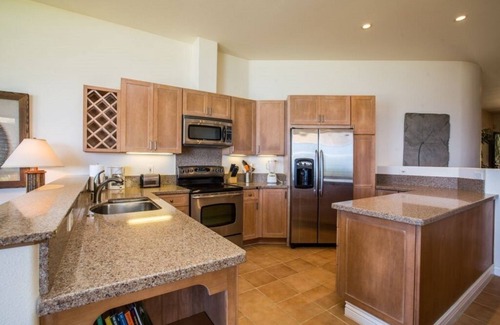 Princeville Condo | Oceanfront Air Conditioned Condo ~ Walk to Beach ~ Amazing Views