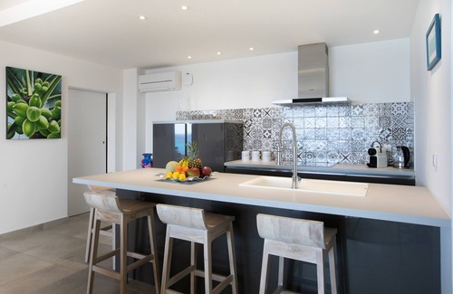 Indigo Bay Apartment | Oceanfront AMAZING apartment in indigo bay