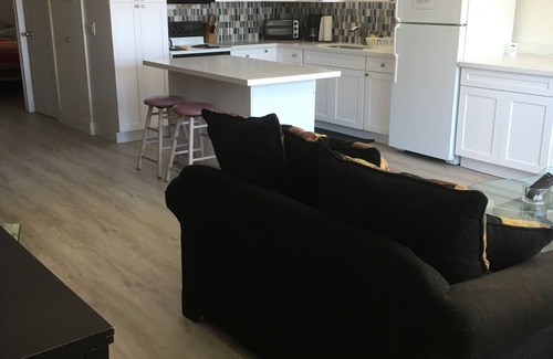 Marathon Apartment | Oceanfront Apartment on Private Sandy Beach | Kayaks & Sandbar!