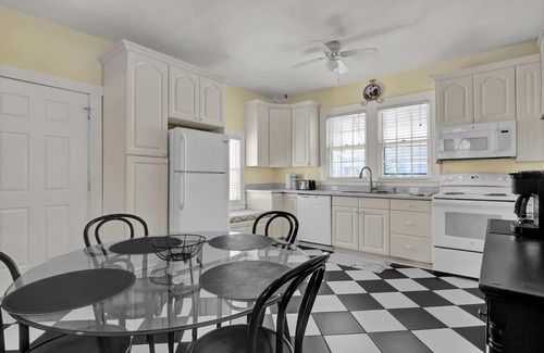 South End House | Oceanfront beach cottage on the South end of Wrightsville Beach. Sleeps 14.