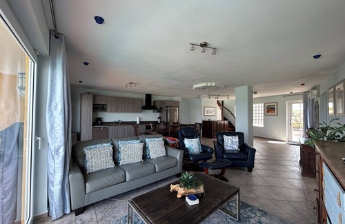 De Bruynewijk Condo | Oceanfront Beach Chalet w Private Pool