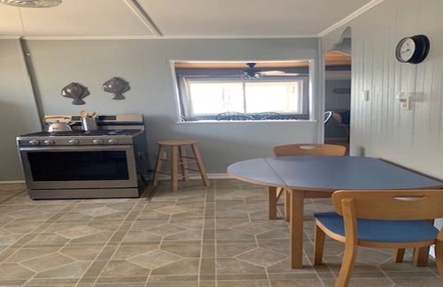 Salisbury Beach Cottage | Oceanfront beach house with spacious deck!