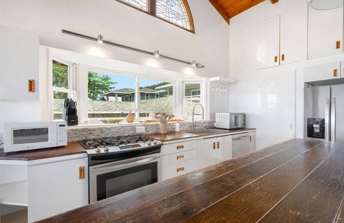 Pupukea House | OceanFront Bliss! Direct beach access to Pipeline/Eukai BeachPark