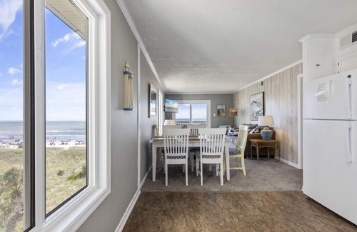 Ash Condo | Oceanfront Corner Unit with Pool & Direct Beach Access