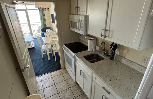 Crescent Beach Condo | Oceanfront condo w/balcony & pools