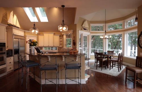 Ganges House | Oceanfront Estate on Salt Spring Island. Private dock, quiet bay, close to town.
