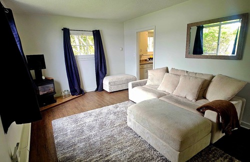Port Hardy Cabin | Oceanfront Cabin walk on waterfront peaceful place