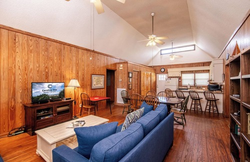 South Carolina Lowcountry House | Oceanfront Classic w/Screened Porch & Sun Deck; Cable TV & WiFi