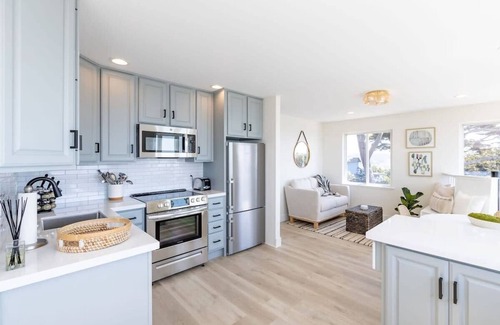 Moss Beach House | Oceanfront Coastal Home with Breathtaking Views – Hiking, Beaches & More