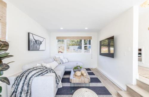 Moss Beach House | Oceanfront Coastal Home with Breathtaking Views Hiking Beaches & More