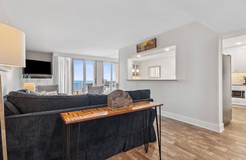 Fernandina Beach Condo | Oceanfront | Completely Remodeled Spacious 5th Floor Shipwatch Condo | 1650 sq ft