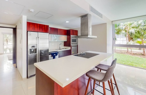 Puerto Juarez Condo | Oceanfront condo w/private pool, strong WiFi & air conditioning - near downtown