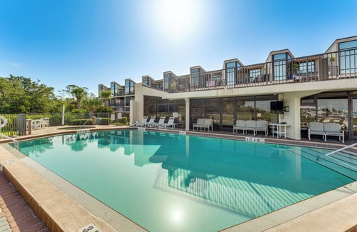 Bouchelles Island Condo | Oceanfront Condo w/Views 1 Mi to New Smyrna Beach