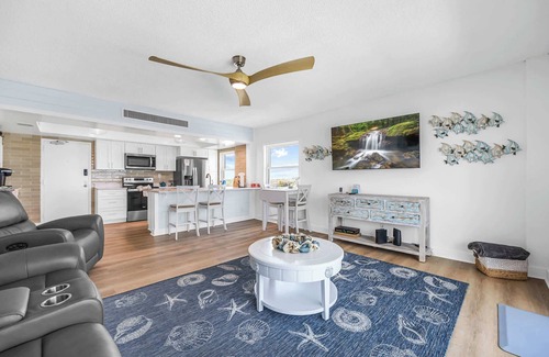 South Patrick Shores Condo | Oceanfront Condo w/Balcony + Rocket Launch Views