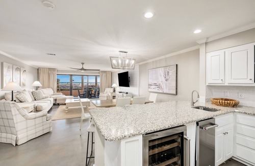 Holiday Isle Condo | Oceanfront Condo at Aegean Beach Resort 102