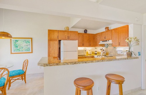 Princeville Condo | Oceanfront Condo in Paradise with Stunning Views, Beach Access, & Bedroom A/C