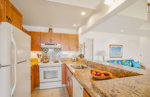 Princeville Condo | Oceanfront Condo in Paradise with Stunning Views, Beach Access, & Bedroom A/C