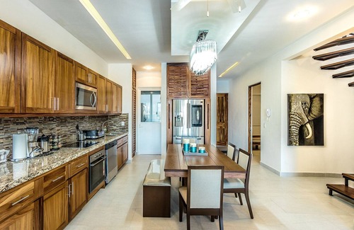 Santa Maria Huatulco Condo | Oceanfront Condo + Rooftop Bar & Beach Access