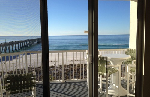 Navarre Beach Condo | Oceanfront Condo. Sept 27 - Oct 4 avail. Reduced Rate. Umbrella Service Included