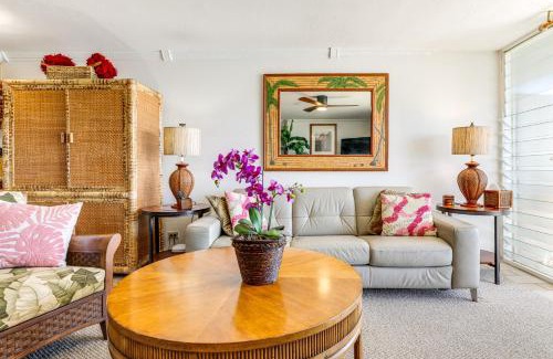 Punaluu Apartment | Oceanfront Condo Stunning Sunrise and Ocean Views