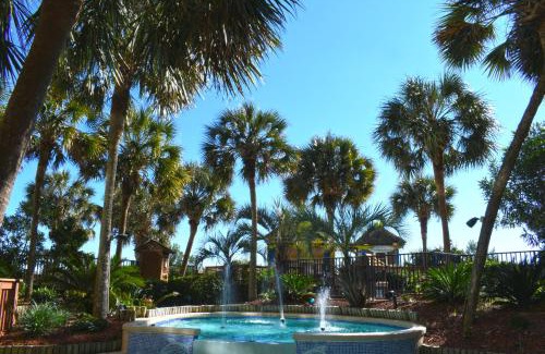 Windy Hill Apartment | Oceanfront condo w beach & pools