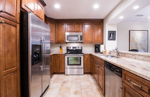 Isle of Palms Condo | Oceanfront Condo - Wild Dunes Resort - Charleston, SC - Beautifully Decorated.