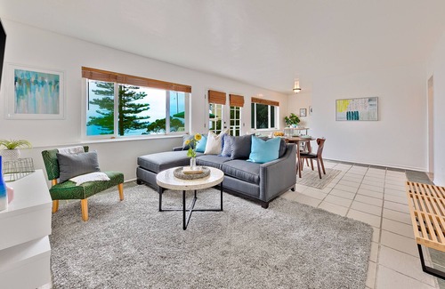 Village of La Jolla Condo | Oceanfront condo with amazing views, outdoor entertaining, cross street to beach