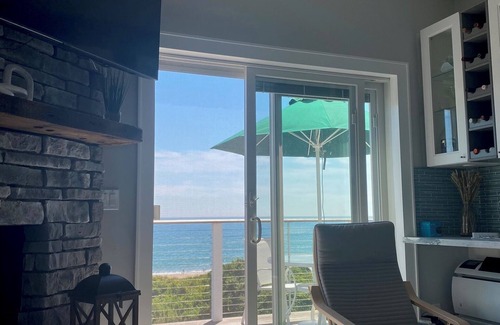 Montauk Condo | Oceanfront Corner Unit Condo in Beautiful Montauk - steps to beach and town!