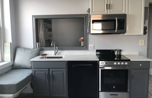 Atlantic City Condo | Oceanfront Corner, Indoor Pool/Hot Tub/Gym located on the Boardwalk, Renovated