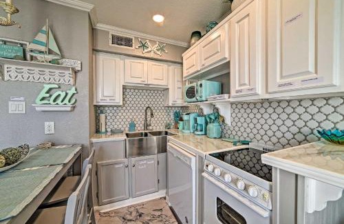 North Beach Apartment | Oceanfront Corpus Christi Condo Resort Perks!