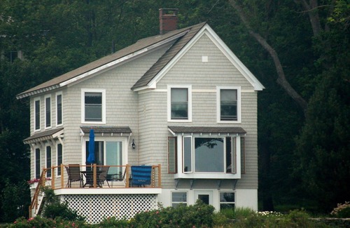 Pond Cove Cottage | Oceanfront Cottage with Spectacular Views of Casco Bay