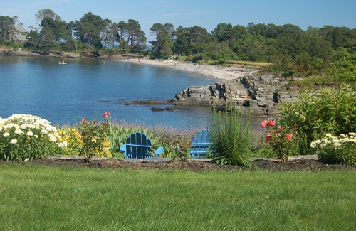 Pond Cove Cottage | Oceanfront Cottage with Spectacular Views of Casco Bay