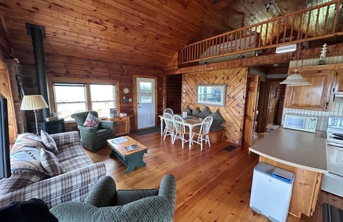 North Rustico Cottage | Oceanfront Cottage | Pet-Friendly | Direct Beach Access | North Rustico Bay!
