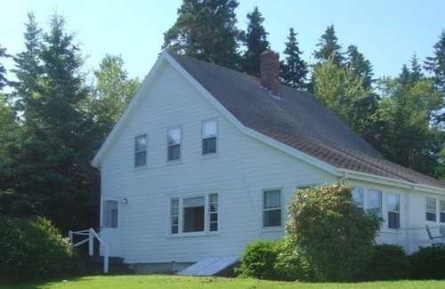 Newagen Cottage | Oceanfront Cottage Southport 3 BR 2BA, Handicapped Accessible