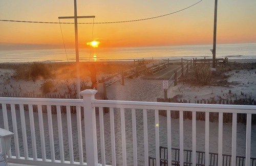 Lavallette Cottage | Oceanfront Cottage