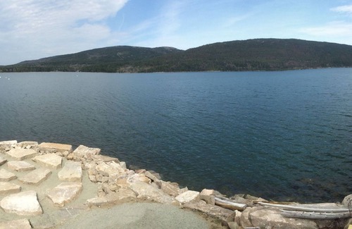 Hall Quarry Cottage | Oceanfront Cottage on Somes Sound
