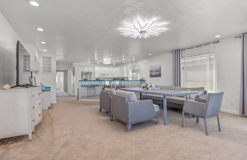 Cottage Line House | Oceanfront Cozy Beach Duplex