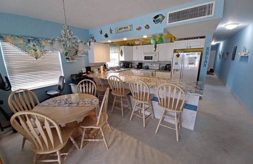 Northwest Point Condo | Oceanfront Diver's paradise! First Floor Ocean Front Condo. Great Location!