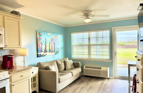 Atlantic Beach Condo | OCEANFRONT DUNESCAPE VIEW Pool 400 MBps WiFi Kitchen