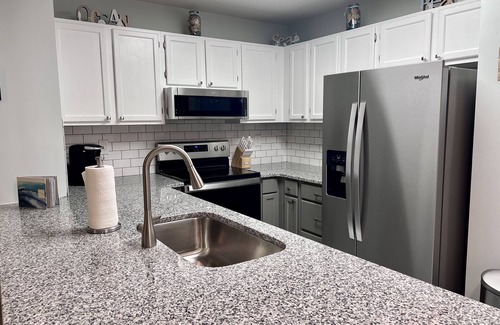 Kure Beach Condo | Oceanfront End Unit Condo with Pool-Riggings D2