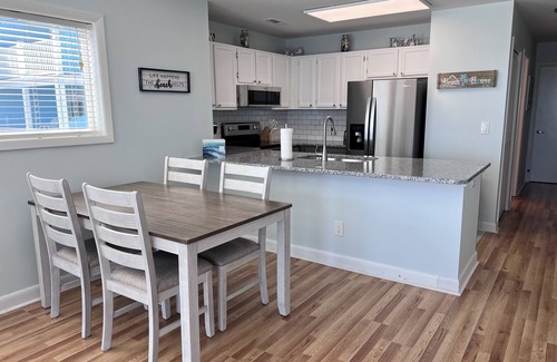 Kure Beach Condo | Oceanfront End Unit Condo with Pool-Riggings D2