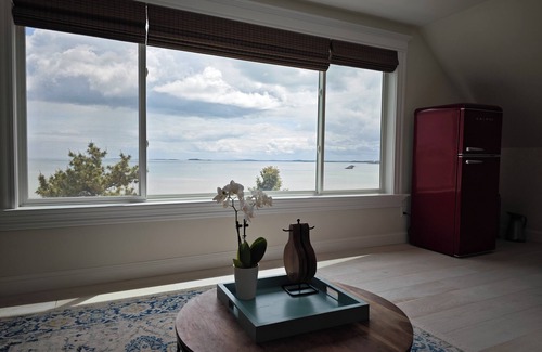 Winthrop Apartment | Oceanfront Escape Near Boston - Steps to Sand