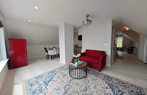 Winthrop Apartment | Oceanfront Escape Near Boston - Steps to Sand