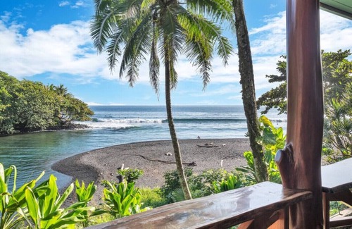 Kapoho House | Oceanfront Estate: The Honolii Hale