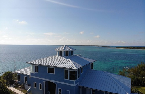 Green Turtle Cay House | Oceanfront Estate with Infinity Pool