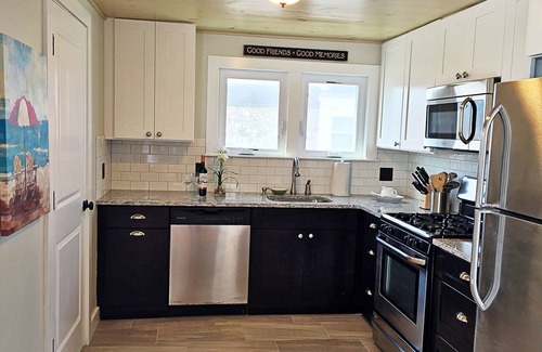 Scituate House | Oceanfront~Families & Pets welcome ~Renovated~AC