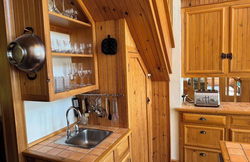 Red House House | Oceanfront family vacation home on peaceful Howe Bay