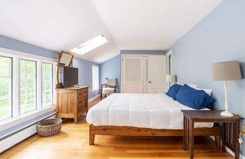 Brunswick House | Oceanfront Farmhouse - The Red House